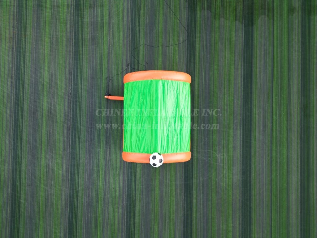 T11-627 Football Shoot Out Game