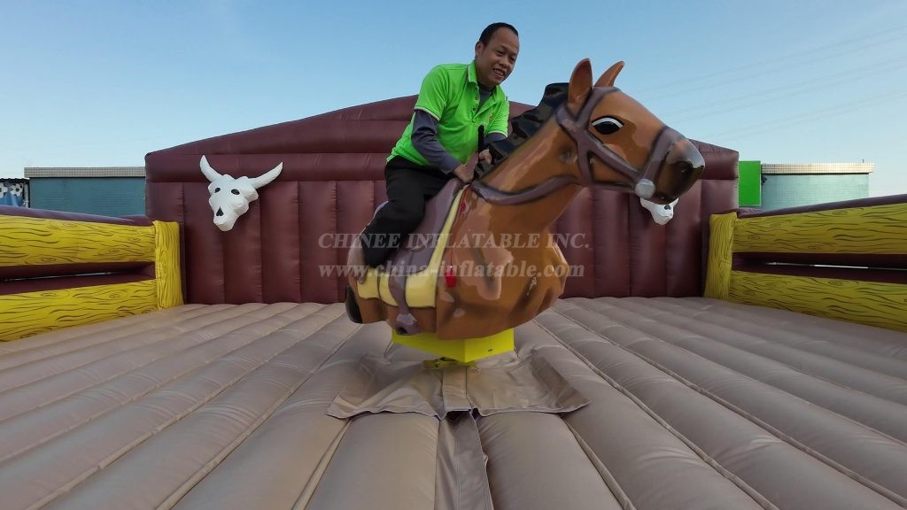 T11-3109 Wild West Mechanical Horse