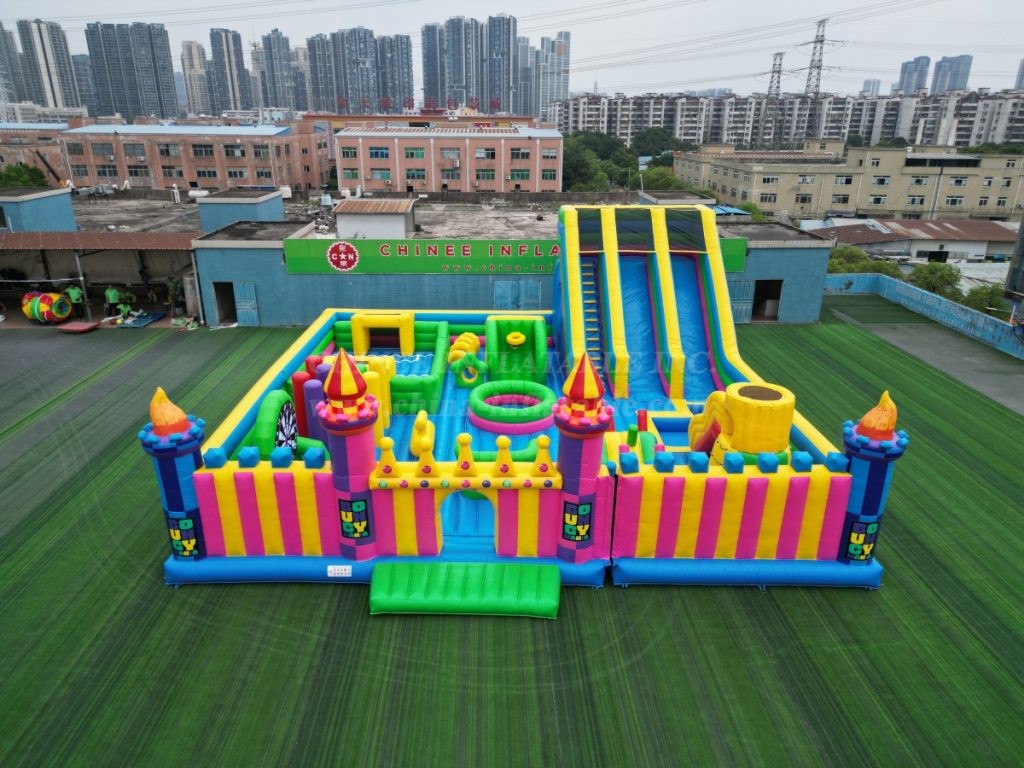 GF2-160C Giant Inflatable Castle Park