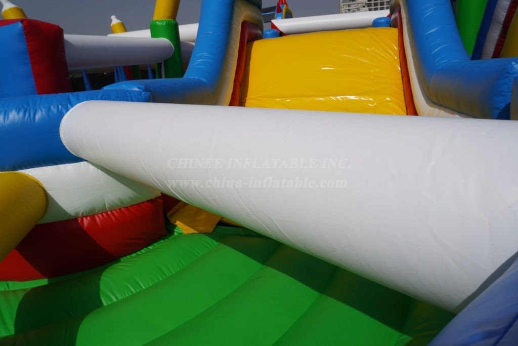 T7-1814C Colorful Inflatable Obstacle Course