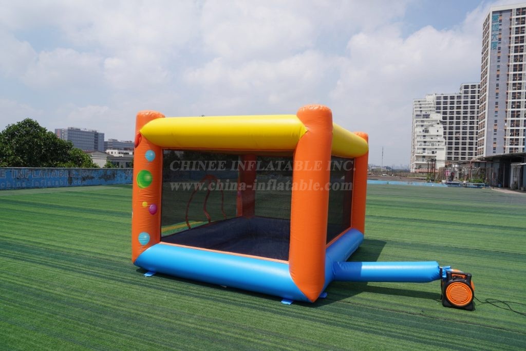 T11-3656 Inflatable ball pool area