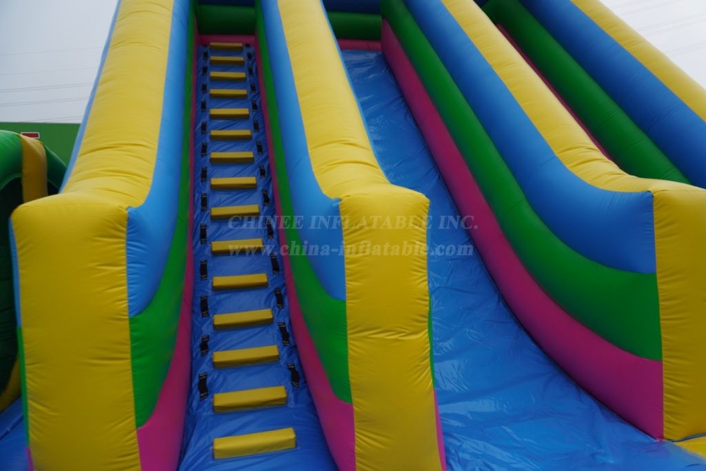 GF2-160C Giant Inflatable Castle Park