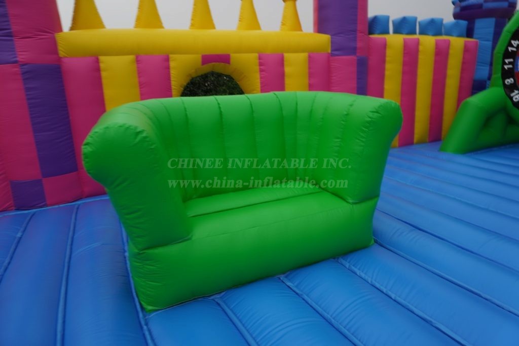 GF2-160C Giant Inflatable Castle Park