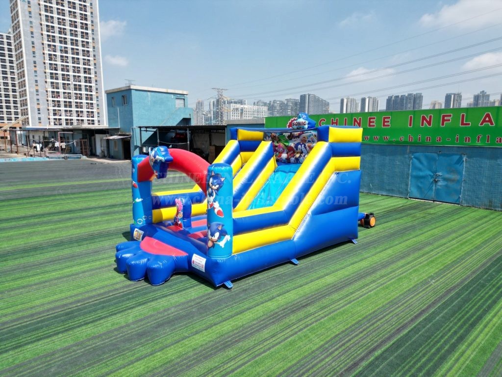 T2-4464B Sonic the Hedgehog Bouncy Castle with Slide