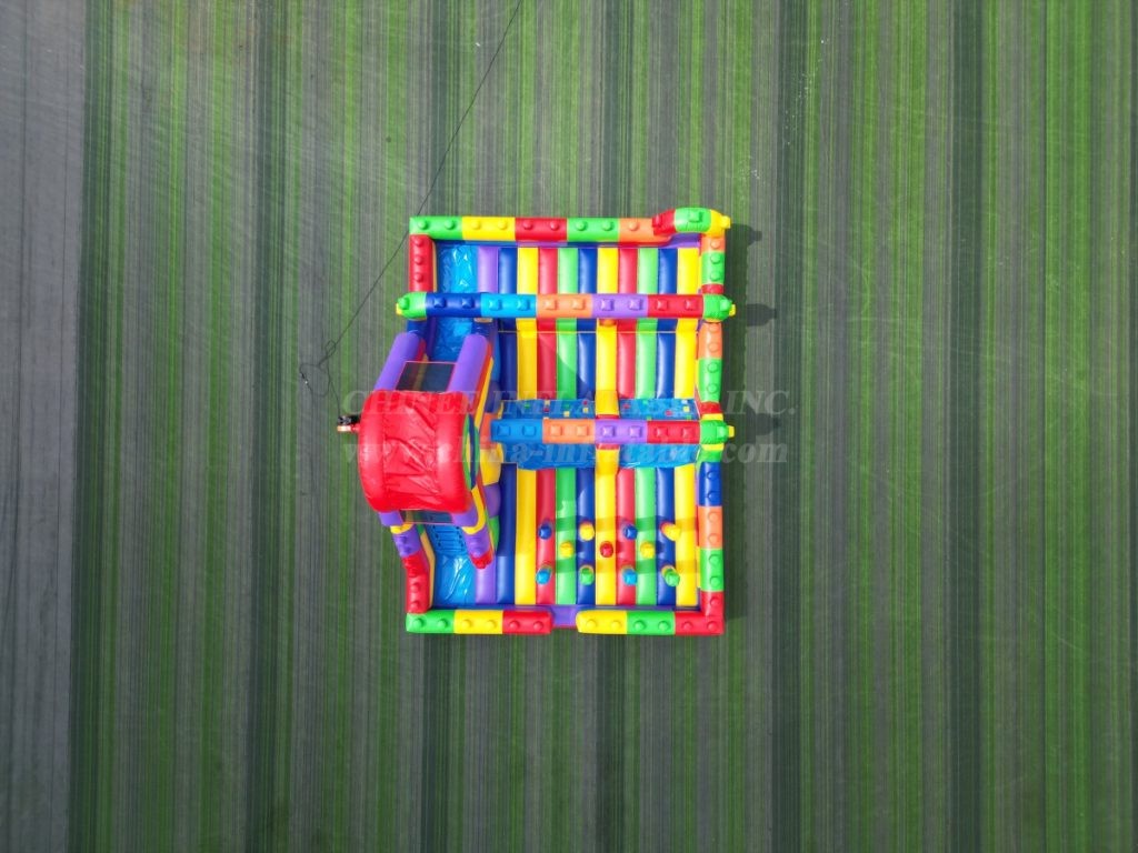 T2-4960B LEGO Bouncy Castle & Slide