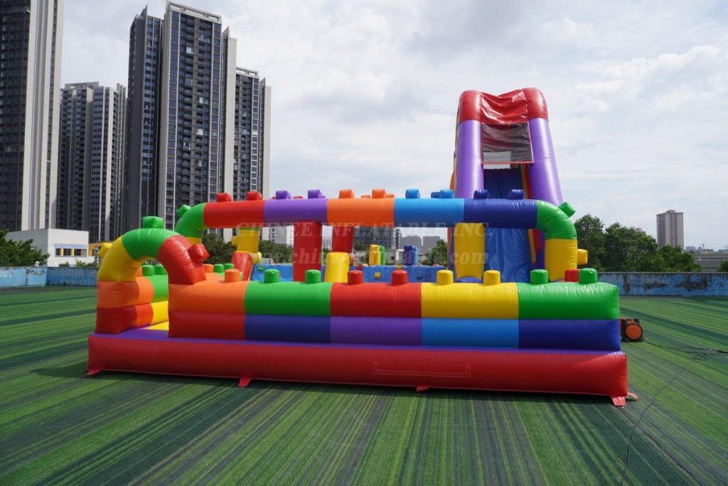 T2-4960B LEGO Bouncy Castle & Slide