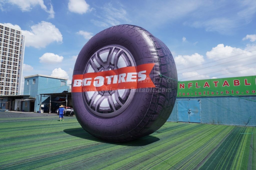 SI1-031 Giant Inflatable Tire Replica