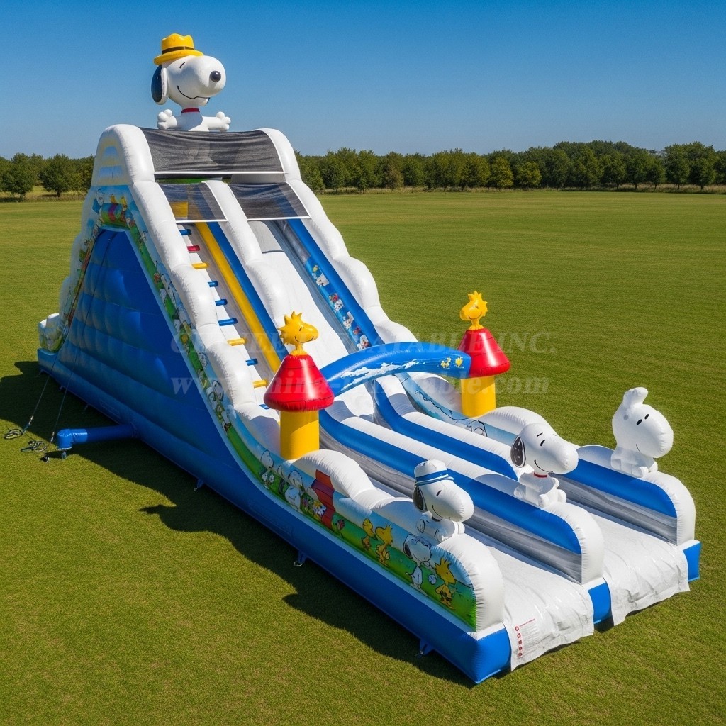 T8-9063 Snoopy Inflatable Slide