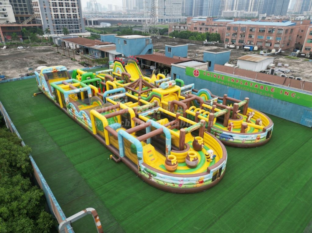 CR2-165 Winnie the Pooh Theme Challenging Run Giant Inflatable Obstacle Courses