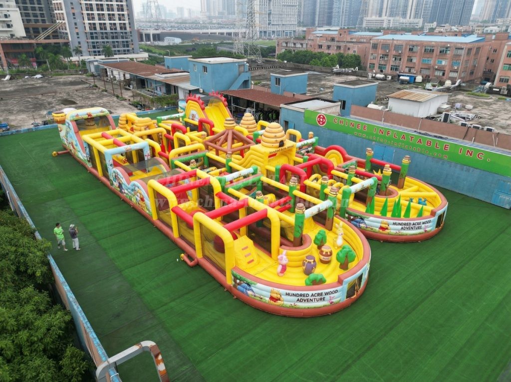 CR2-166 Winnie the Pooh Theme Challenging Run Giant Inflatable Obstacle Courses