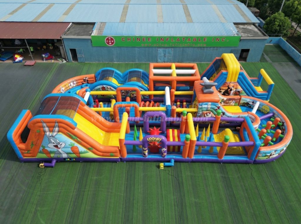 CR2-402 Looney Tunes Theme Challenging Run Giant Inflatable Obstacle Courses