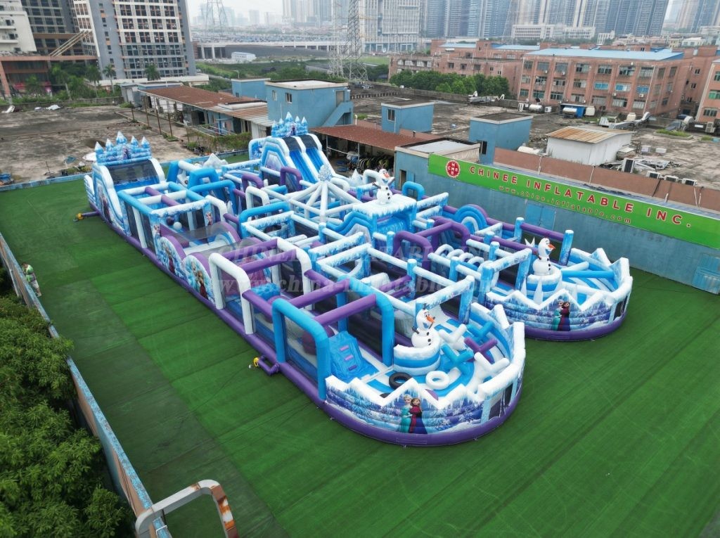 CR2-41 Frozen Theme Challenging Run Giant Inflatable Obstacle Courses