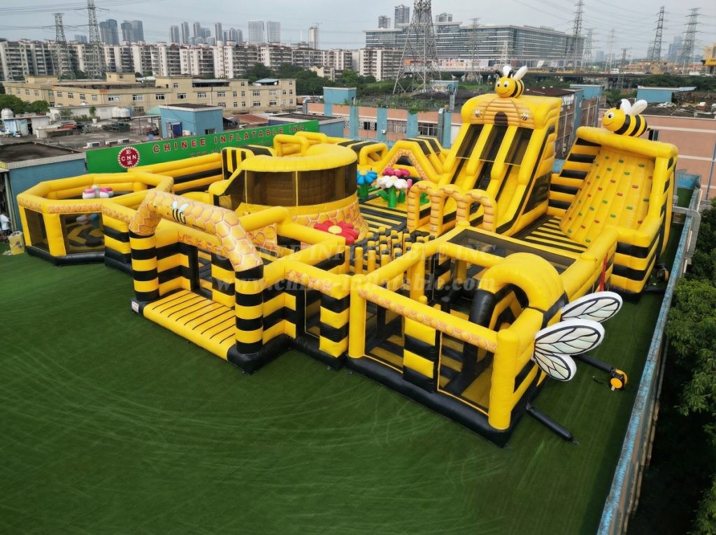 GF3-112 Bee Theme Inflatable Park