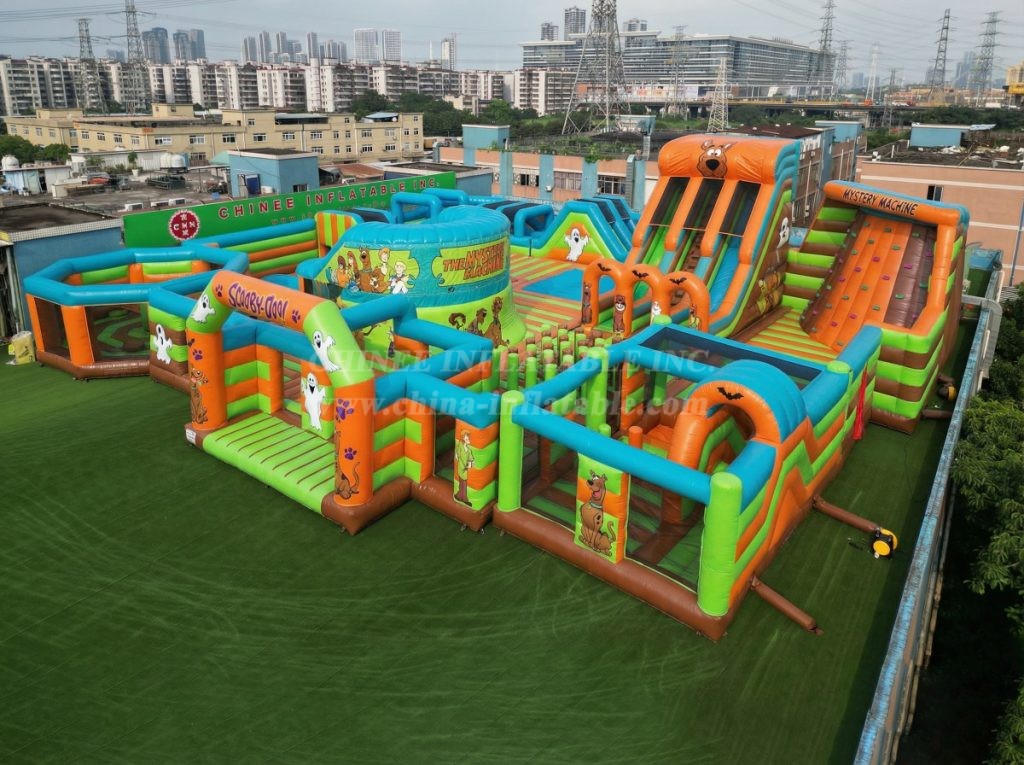 GF3-225 Scooby-Doo Theme Inflatable Park