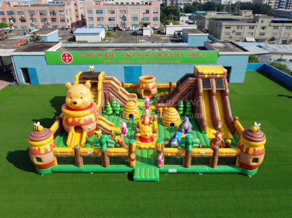GF3-509 Winnie the Pooh Theme Inflatable Park