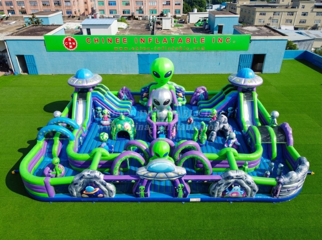 GF3-513 Alien Theme Inflatable Park