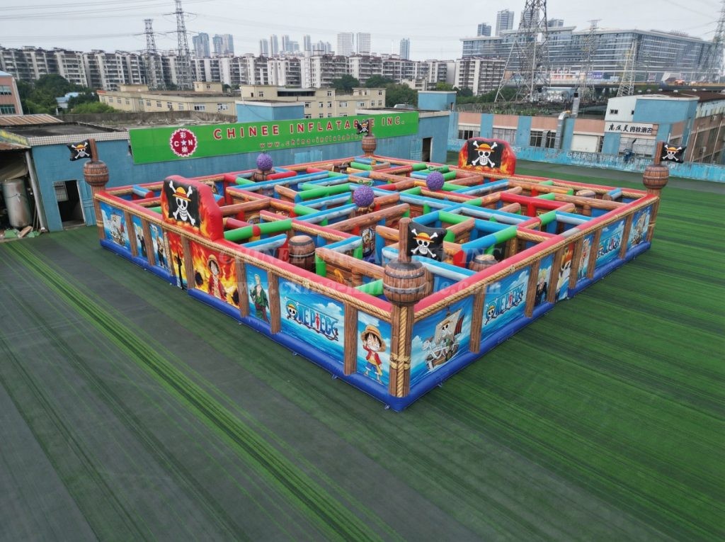 MAZE1-106 One Piece Theme Inflatable Maze