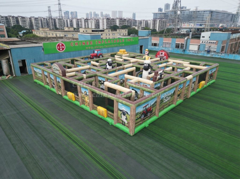 MAZE1-134 Shaun the Sheep Theme Inflatable Maze