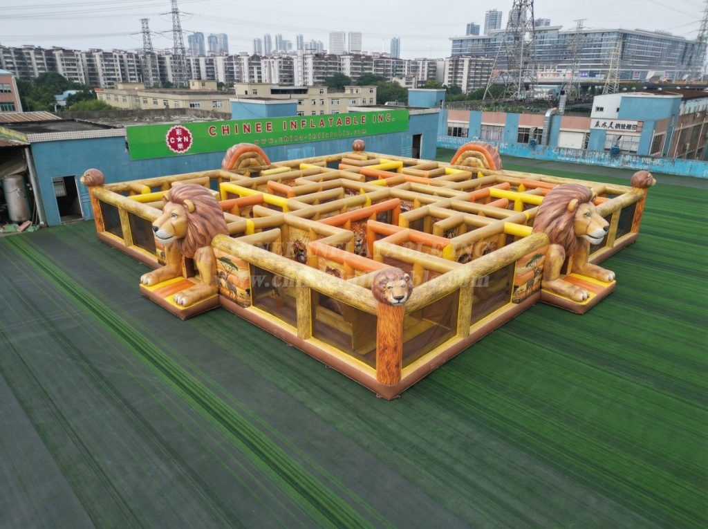 MAZE1-82 Lion Theme Inflatable Maze