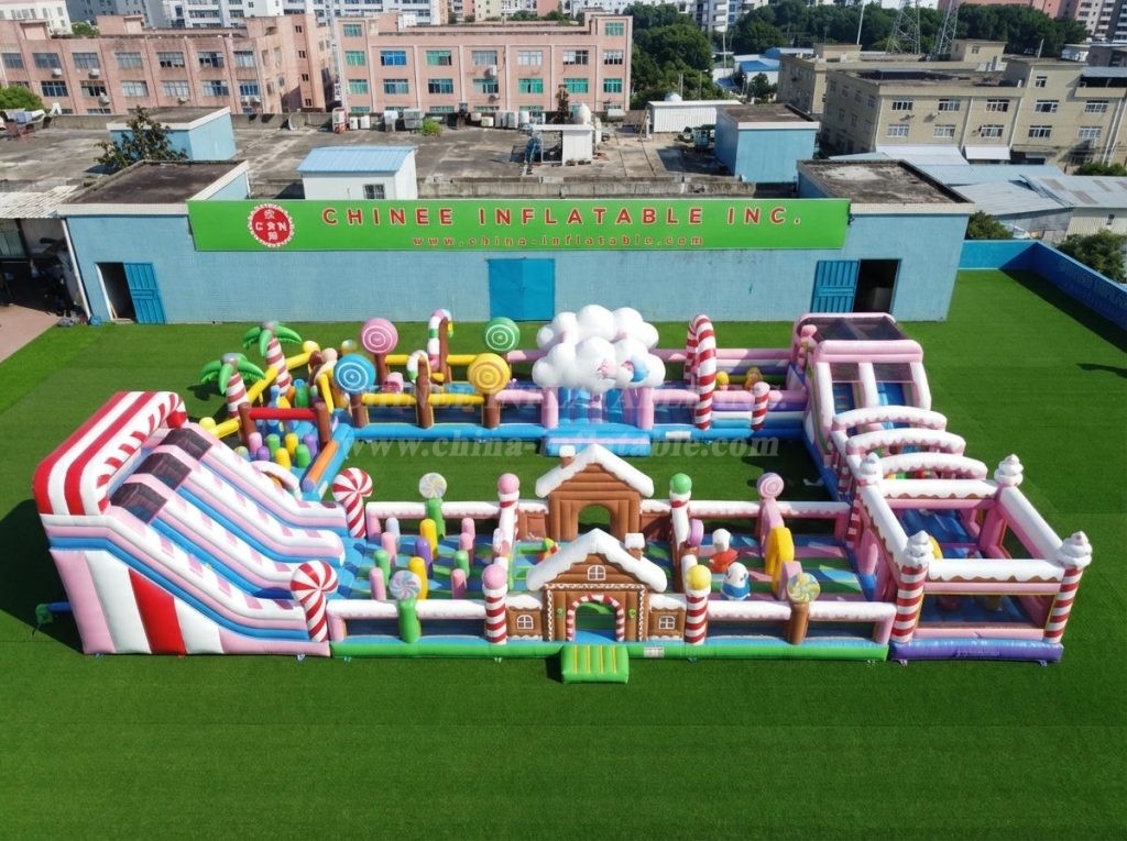 CR2-469 Candy Theme Inflatable Challenging Run