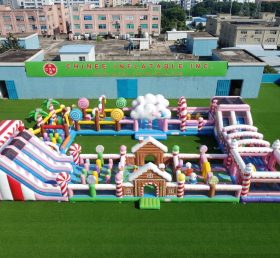 CR2-469 Candy Theme Inflatable Challenging Run
