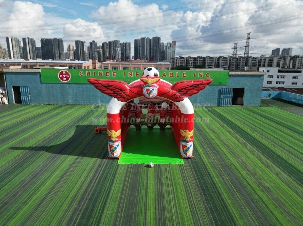 T11-7065 Benfica Theme Inflatable Football Shoot Out Game