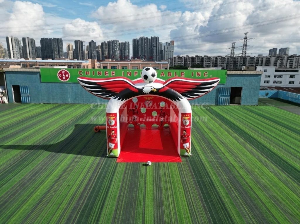 T11-7066 Benfica Theme Inflatable Football Shoot Out Game