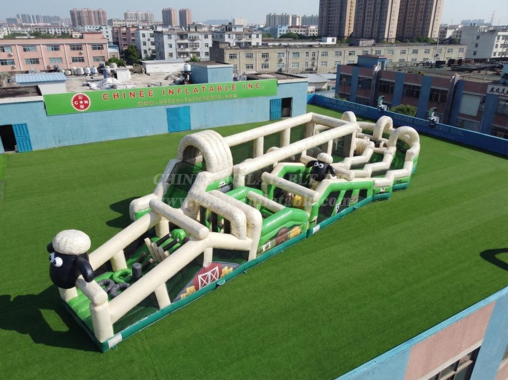 CR2-674 Shaun The Sheep Theme Giant Obstacle Course Challenging Run