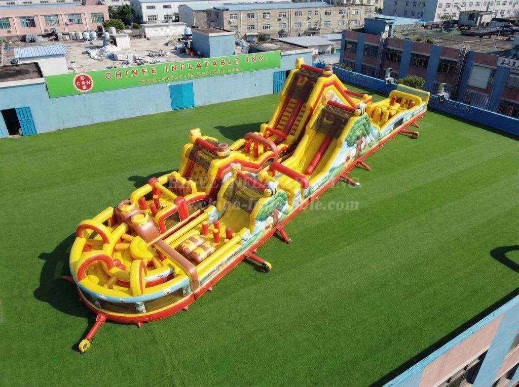 CR2-933 Winnie The Pooh Theme Giant Obstacle Course Challenging Run