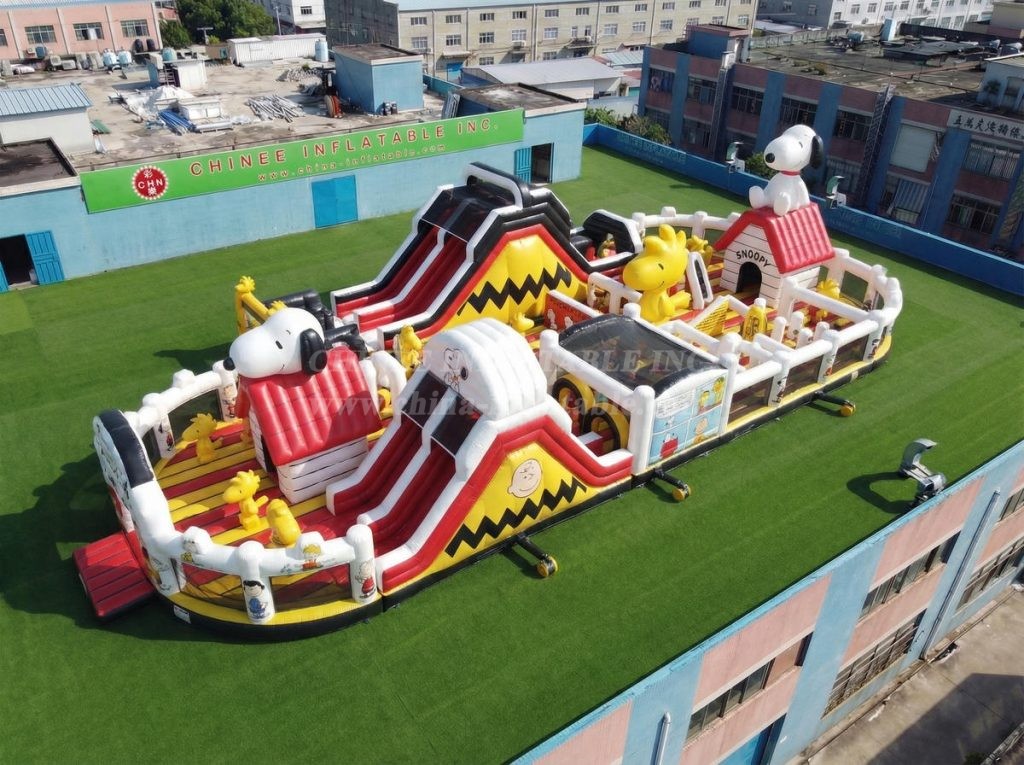 GF3-1032 Snoopy Theme Inflatable Playground