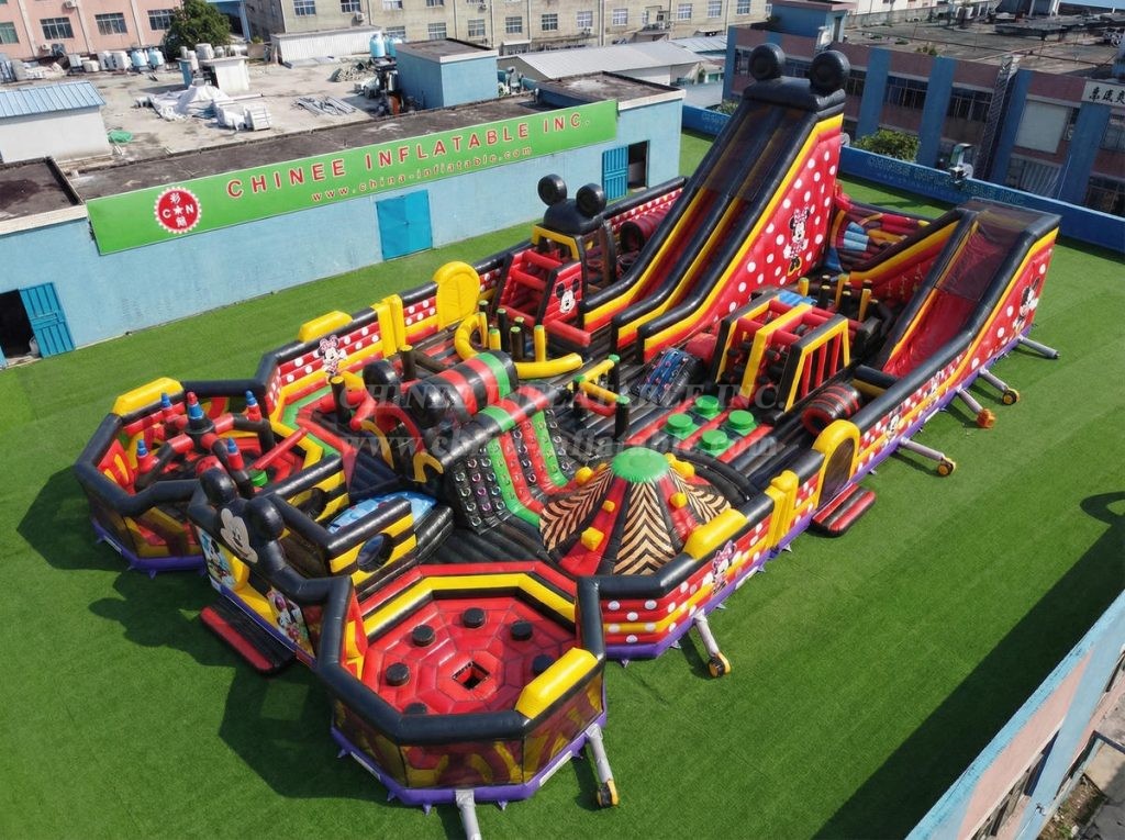 GF3-1081 Mickey & Minnie Theme Inflatable Park