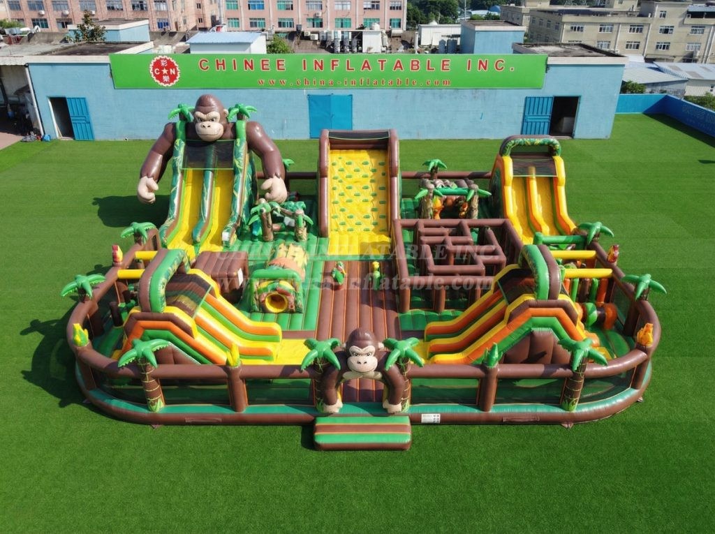 GF3-1352 King Kong Theme Inflatable Park