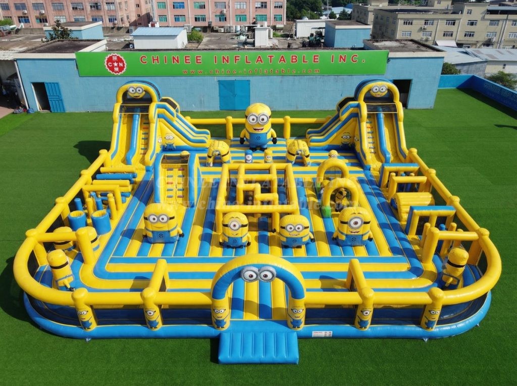 GF3-1367 Minions Theme Inflatable Park