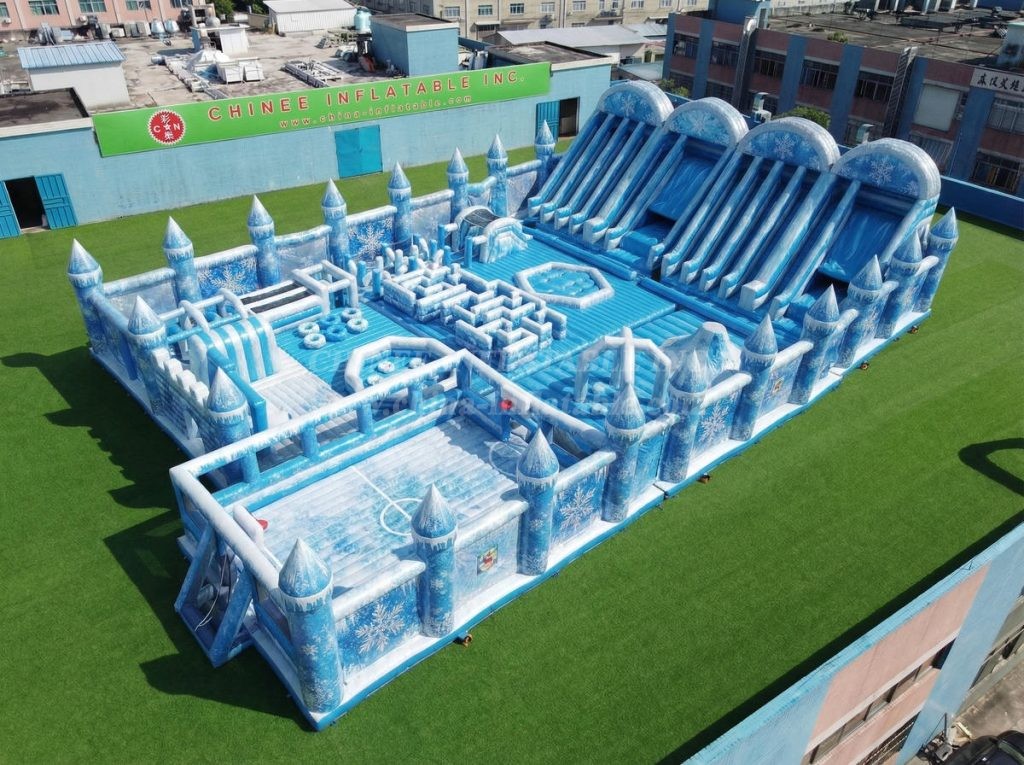 GF3-661 Frozen Theme Giant Inflatable Park