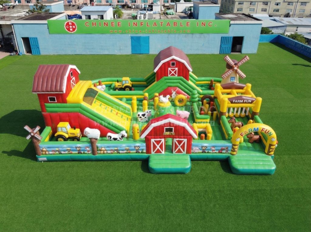 GF3-793 Farm Theme Inflatable Playground