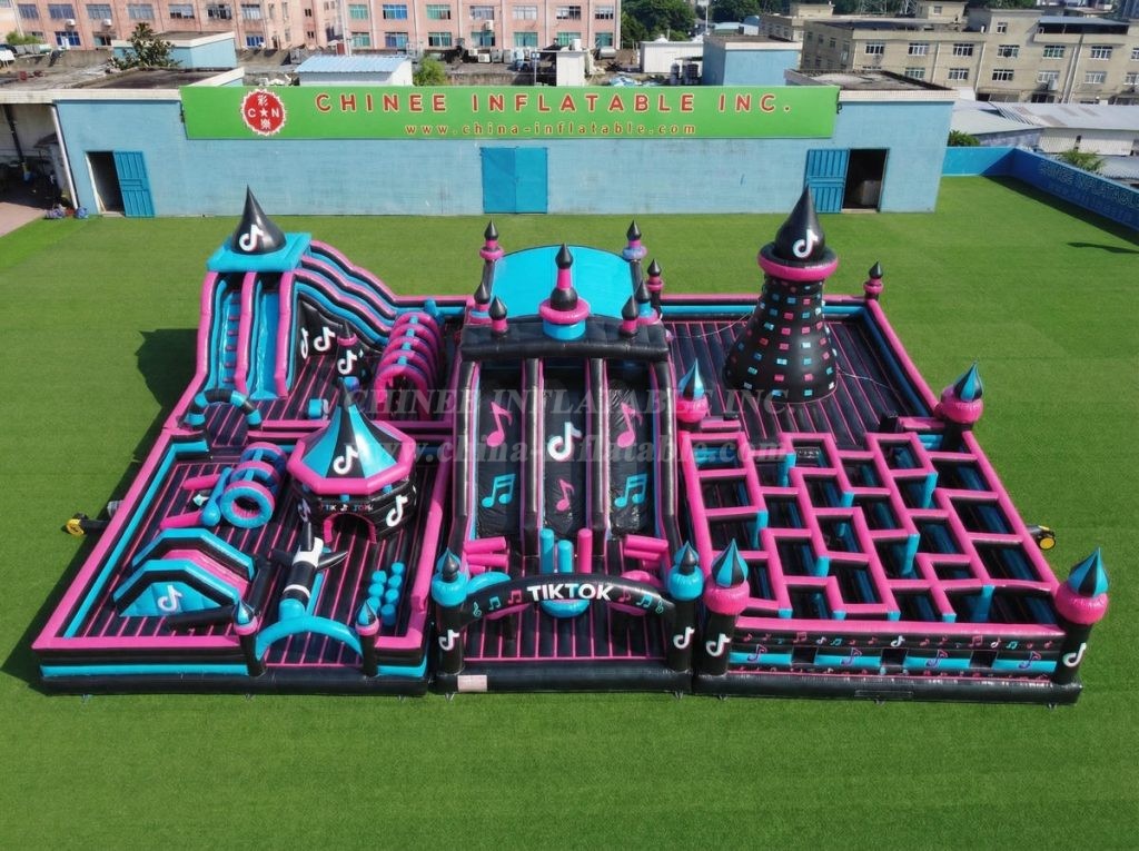 GF3-931 TikTok Theme Inflatable Park