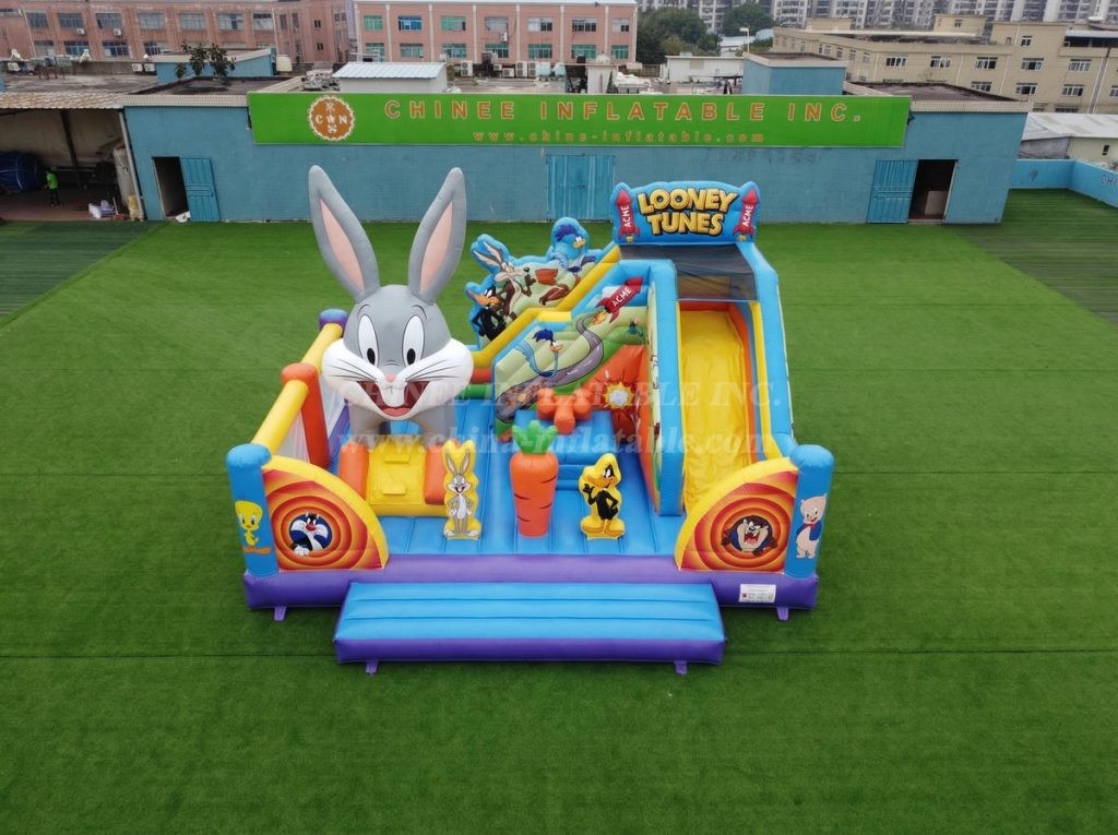 T2-8885 Looney Tunes Theme Bouncy Castle With Slide