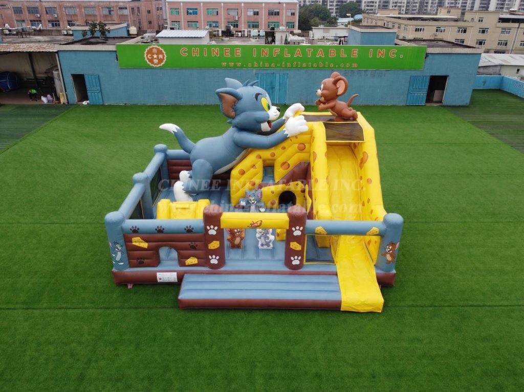 T2-8931 Tom And Jerry Theme Bouncy Castle With Slide