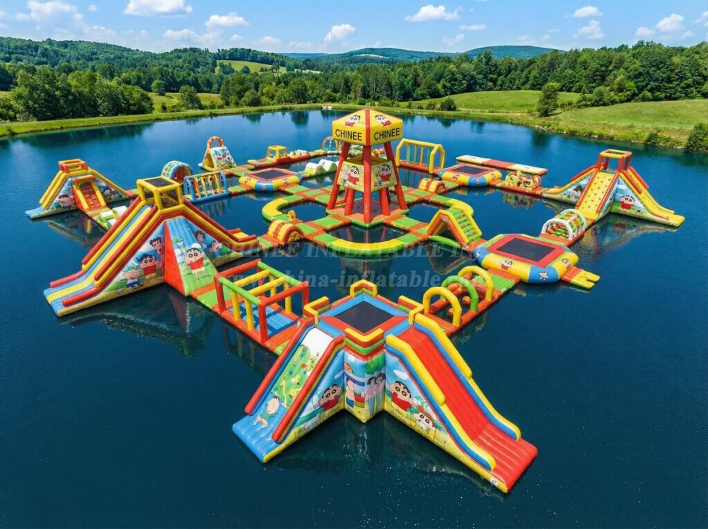 S628 Crayon Shin-chan Theme Inflatable Water Park