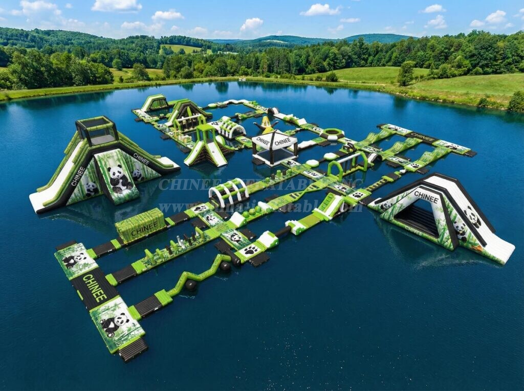 S643 Panda Theme Inflatable Water Park