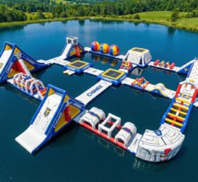 S687 Gundam Theme Inflatable Water Park