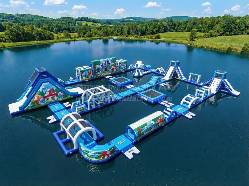 S712 The Smurfs Theme Inflatable Water Park