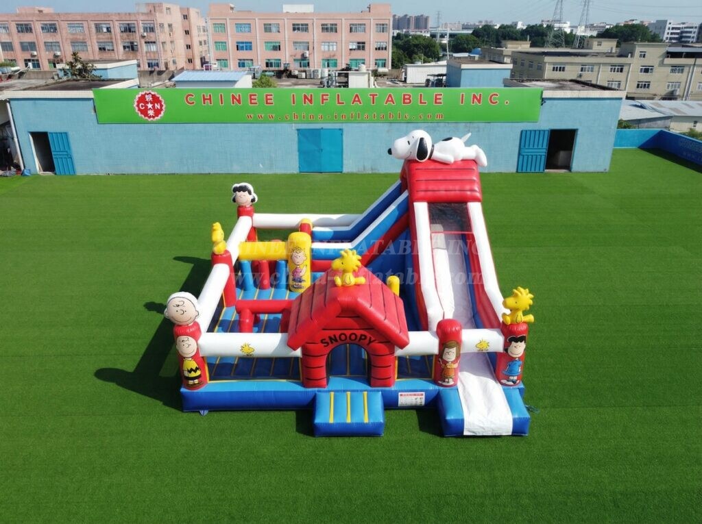 T2-7157 Snoopy Theme Inflatable Bouncer