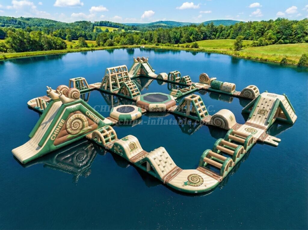 S824 Snail Theme Inflatable Water Park