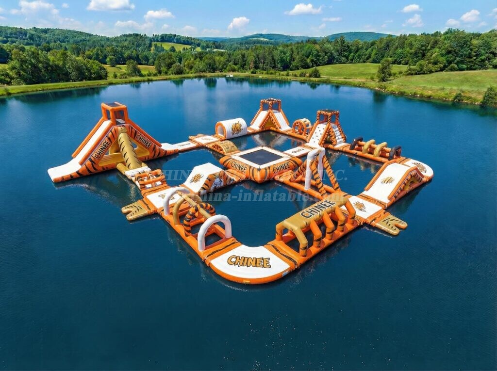 S827 Tiger Theme Inflatable Water Park