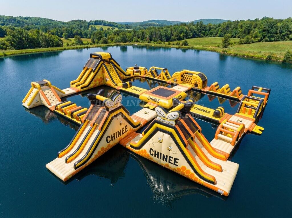 S841 Bee Theme Inflatable Water Park