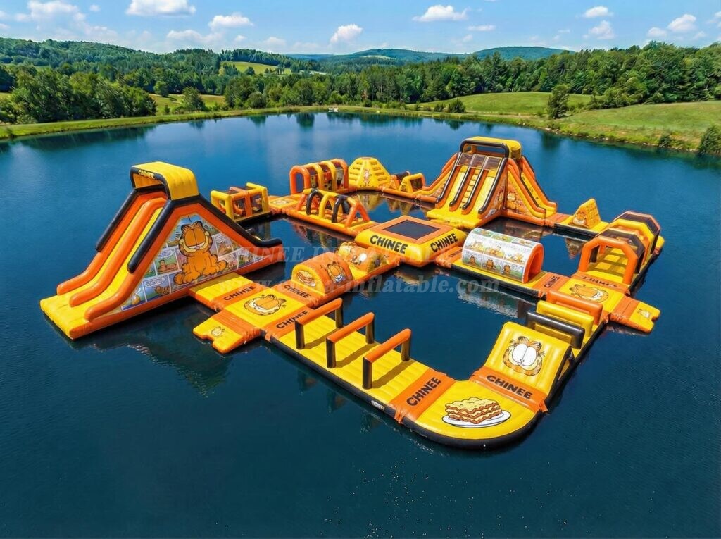 S897 Garfield Theme Inflatable Water Park