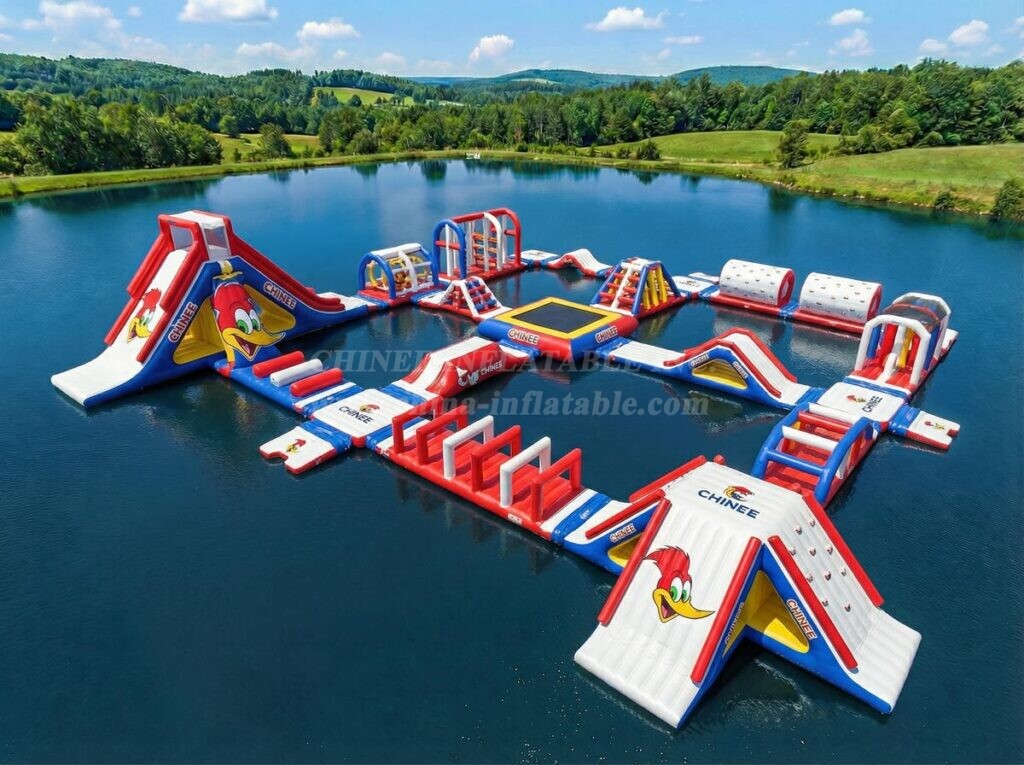 S947 Woody Woodpecker Theme Inflatable Water Park