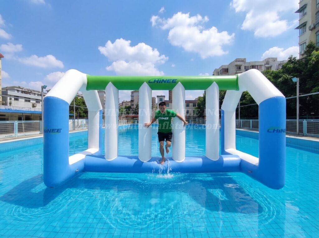 T10-638 Swimming Pool Water Games Colum Bridge